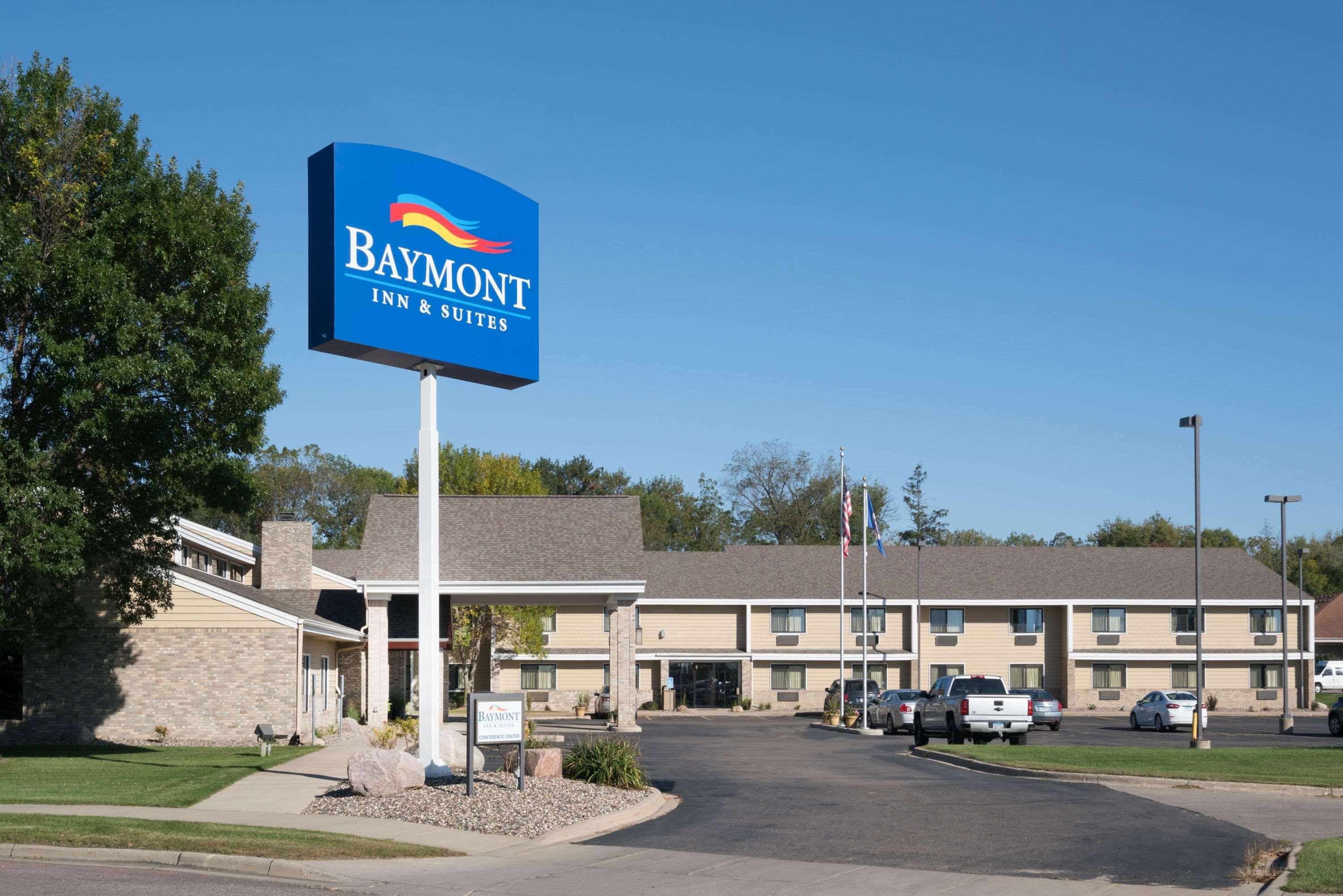 Baymont By Wyndham Owatonna Hotell Exteriör bild